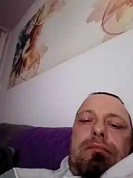 Snapshot of ich411983 chatting on September 2025 08:01:02 PM ich411983 online show from September 2025 08:01:02 PM