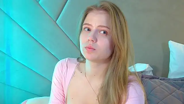 SelinSwarovski online show from March 2026 03:38:02 PM