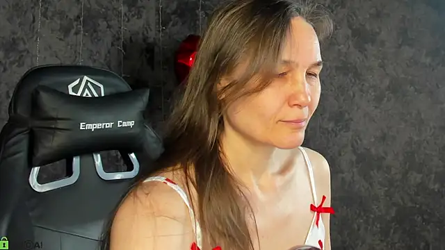 Lillian White online show from March 2026 12:56:02 AM