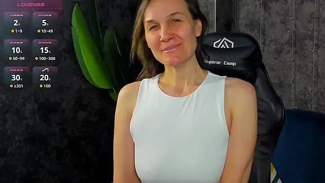 Lillian White online show from April 2026 01:04:01 AM