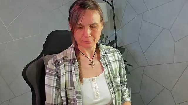 Snapshot of Lillian_White chatting on May 2026 09:14:01 AM Lillian White online show from May 2026 09:14:01 AM