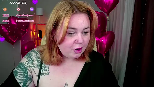 Snapshot of ZaraReignn chatting on February 2025 09:10:01 PM ZaraReignn online show from February 2025 09:10:01 PM