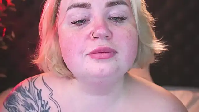 ZaraReignn online show from November 2025 08:18:01 PM