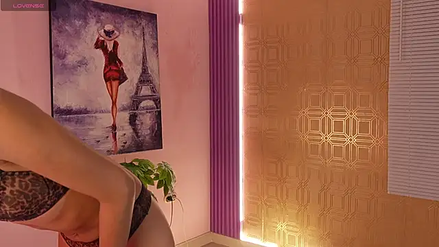 Bella19  online show from December 2025 09:53:02 PM