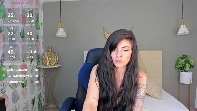 elissa iris online show from December 2024 10:15:01 PM