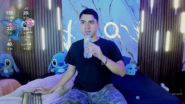 LiamNovak online show from November 2025 12:05:02 PM