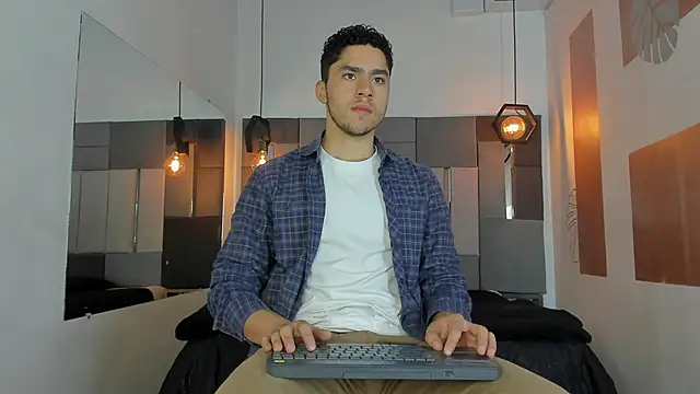 LiamNovak online show from February 2026 12:54:01 PM