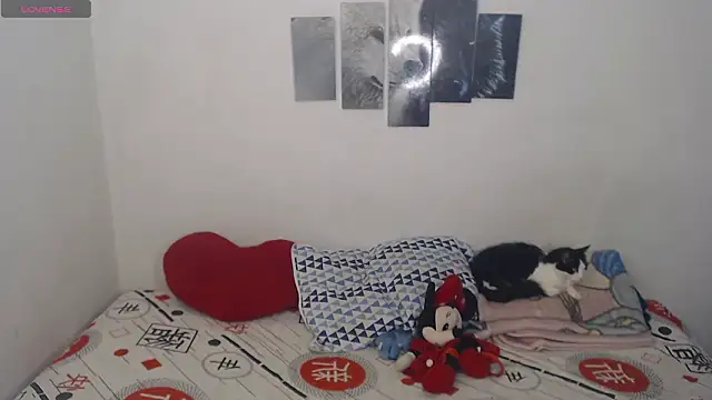 Pocahontas Princess  online show from February 2026 06:06:01 PM