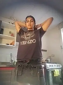 Snapshot of Pocahontas_Princess_ chatting on May 2026 08:37:01 PM Pocahontas Princess online show from May 2026 08:37:01 PM