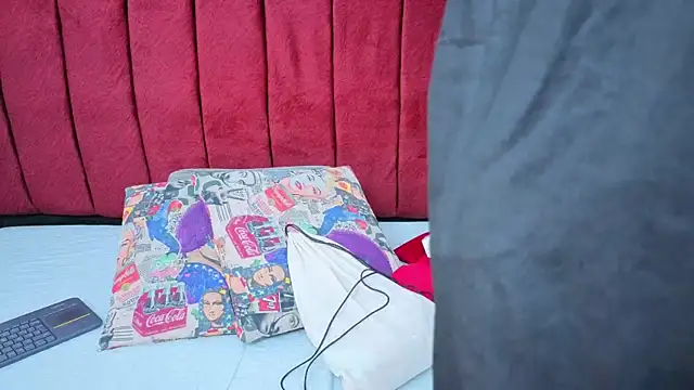 selena castillo online show from December 2025 12:25:01 PM