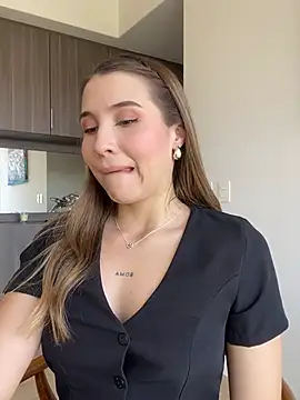 SophieRaily  online show from March 2025 08:59:01 PM