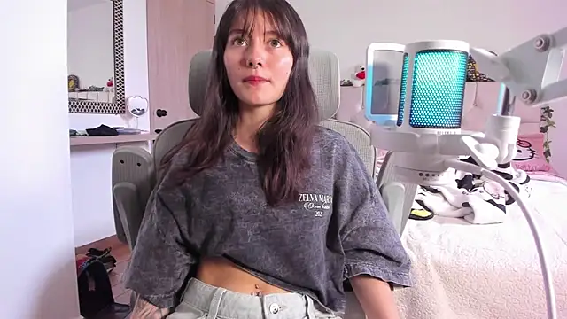 Snapshot of Sakito_Tokio chatting on October 2025 04:52:01 PM Sakito Tokio online show from October 2025 04:52:01 PM