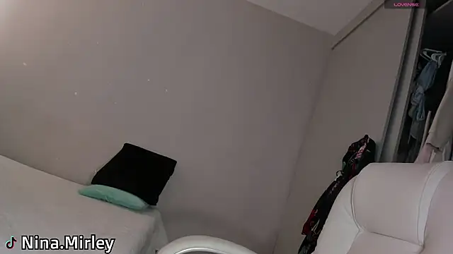 Ninamirley online show from February 2026 07:03:02 PM