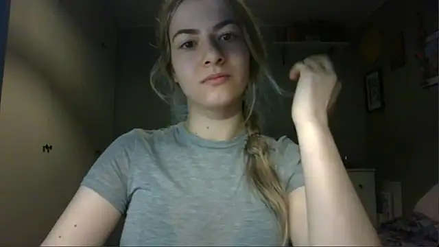 Snapshot of ROSIEx_sweet chatting on January 2026 08:08:02 AM ROSIEx sweet online show from January 2026 08:08:02 AM