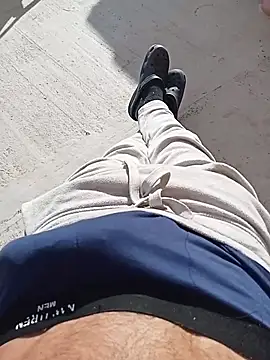 MrTamburine22 online show from November 2025 12:05:02 PM