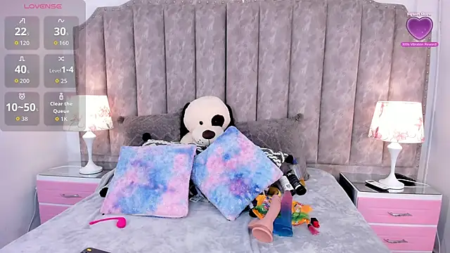 CoralHarmon online show from November 2025 09:51:02 PM