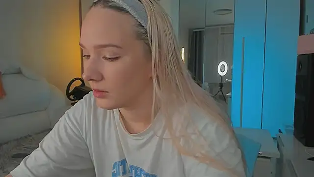 Snapshot of 1AlexaGoddess3 chatting on January 2025 02:58:02 AM 1AlexaGoddess3 online show from January 2025 02:58:02 AM