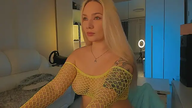 Snapshot of 1AlexaGoddess3 chatting on February 2025 02:57:02 AM 1AlexaGoddess3 online show from February 2025 02:57:02 AM