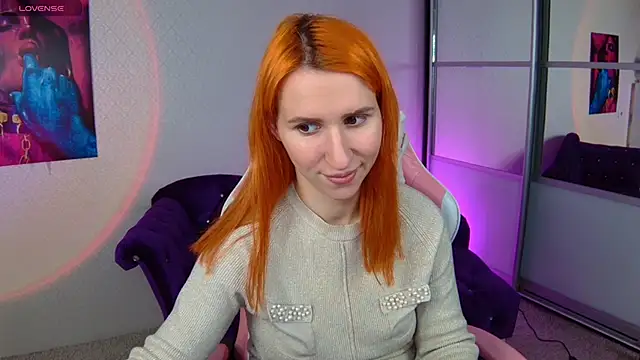 Snapshot of AliceBYKiss chatting on January 2025 07:57:01 AM AliceBYKiss online show from January 2025 07:57:01 AM