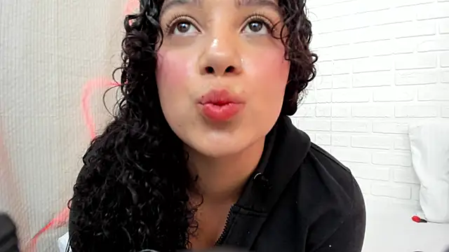 Julieta 333 online show from February 2025 05:31:01 PM