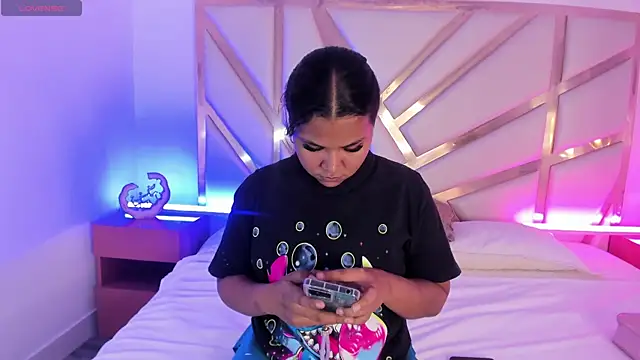 Carolina Evanss online show from October 2025 11:35:01 AM