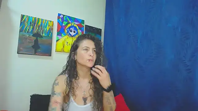 Snapshot of Leyla_Horny_Bg chatting on November 2025 12:00:01 AM Leyla Horny Bg online show from November 2025 12:00:01 AM