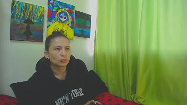 Snapshot of Leyla_Horny_Bg chatting on November 2025 09:14:02 PM Leyla Horny Bg online show from November 2025 09:14:02 PM