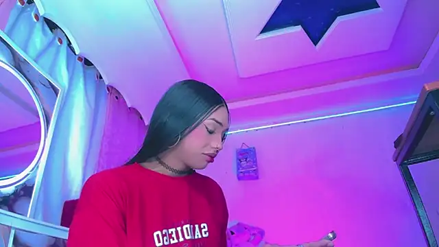 TiffanyMackensyy online show from May 2026 01:14:01 AM
