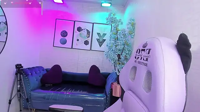 Theia moon online show from March 2026 01:11:01 PM