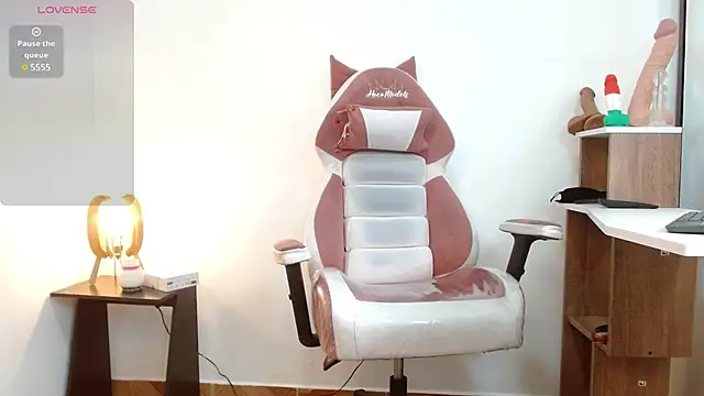 NAOMI WINDSOR online show from February 2025 07:04:02 PM