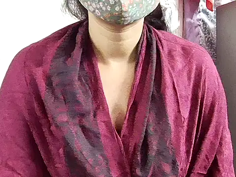 Snapshot of samosa73 chatting on November 2025 06:00:02 PM samosa73 online show from November 2025 06:00:02 PM