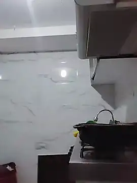 Queenjenn   online show from March 2026 07:13:01 AM