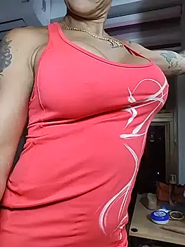 Snapshot of Alison_fitness chatting on June 2026 11:38:02 PM Alison fitness online show from June 2026 11:38:02 PM