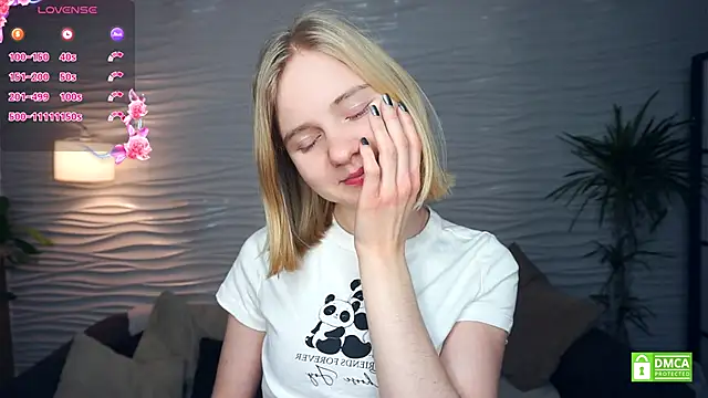 Snapshot of OdelinaFicken chatting on December 2025 04:18:02 AM OdelinaFicken online show from December 2025 04:18:02 AM