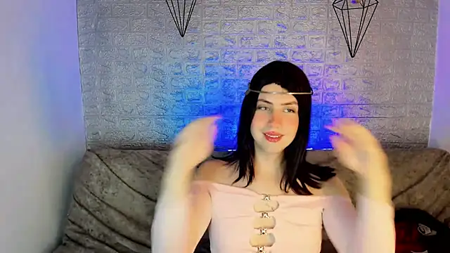 Snapshot of Oxana-Novikov chatting on May 2026 10:26:01 PM Oxana-Novikov online show from May 2026 10:26:01 PM