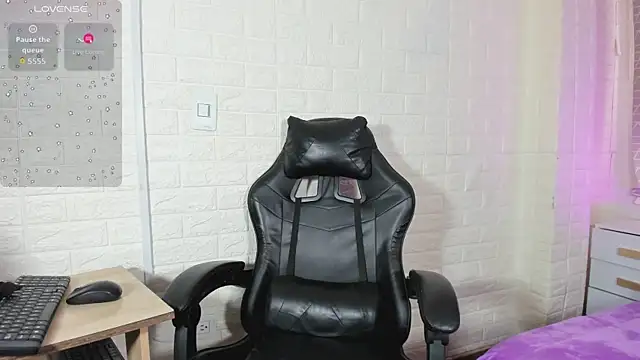 sweet kitty0110 online show from January 2026 08:55:01 PM