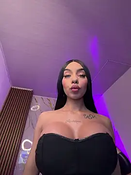 Tiffanny online show from March 2026 12:33:02 PM