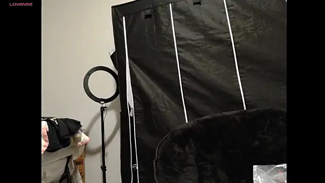 LilyFoxxx online show from March 2025 03:25:01 AM