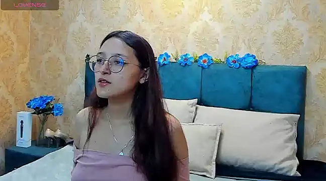 Snapshot of AddisonMars chatting on December 2024 03:36:02 AM AddisonMars online show from December 2024 03:36:02 AM