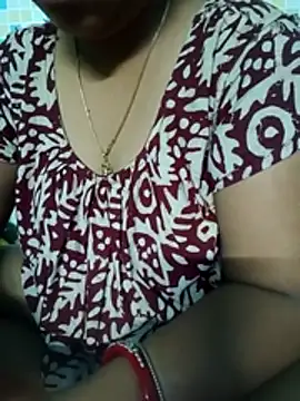Snapshot of Super-Couple chatting on July 2026 01:36:01 PM Super-Couple online show from July 2026 01:36:01 PM