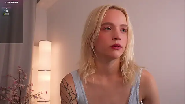 lolly pie online show from November 2025 04:00:02 PM