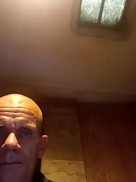 BubblyThing1 online show from November 2025 05:17:01 PM