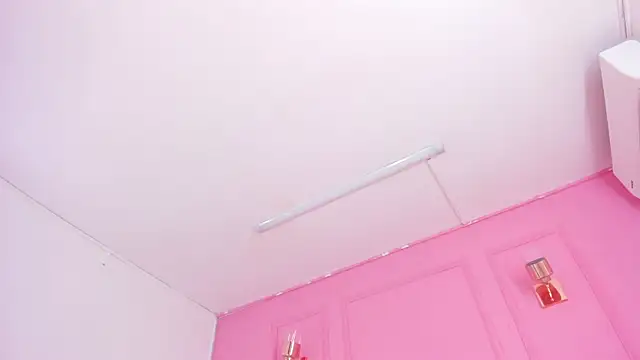 khloeblake online show from January 2025 11:00:01 AM