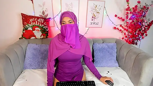 Snapshot of saray_halam chatting on December 2024 02:04:01 PM saray halam online show from December 2024 02:04:01 PM