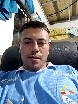 Snapshot of Kratosz100 chatting on June 2026 03:18:01 AM Kratosz100 online show from June 2026 03:18:01 AM