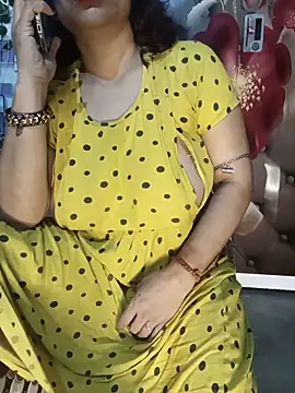 Snapshot of Sneha_gril chatting on May 2026 04:02:02 PM Sneha gril online show from May 2026 04:02:02 PM