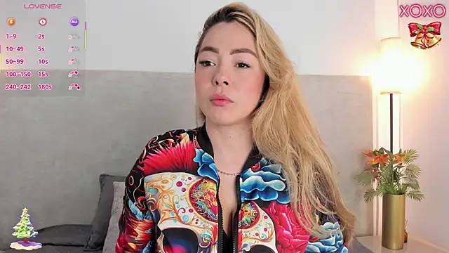 Saori newman online show from December 2025 12:01:02 PM