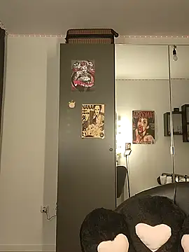 Snapshot of desiree-doux chatting on December 2025 09:20:02 PM desiree-doux online show from December 2025 09:20:02 PM