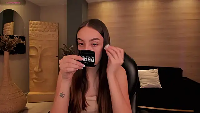 KaiaFerreira online show from March 2025 12:01:01 PM