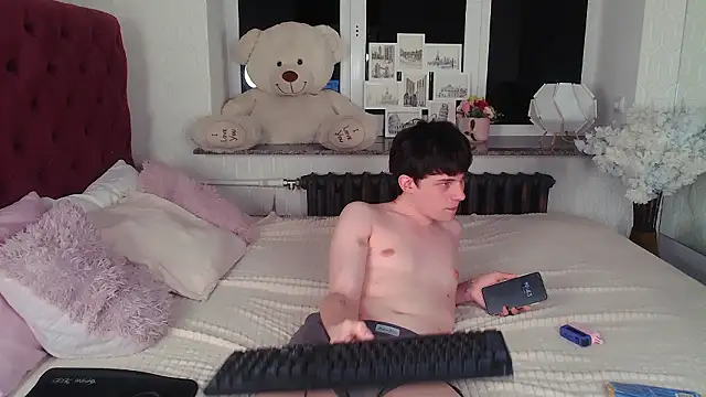 iwillfall online show from March 2026 04:44:01 PM